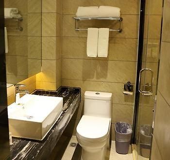 Xingbo Express Hotel Guilin Car Station Branch Dış mekan fotoğraf